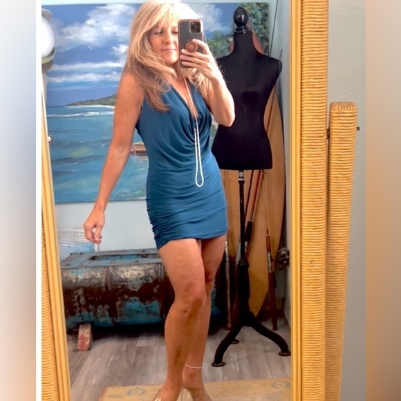 ⭐️Pronto USA, Gorgeous Ruched Vibrant BodyCon,Form Flattering, Metal Back, L - Picture 5 of 14